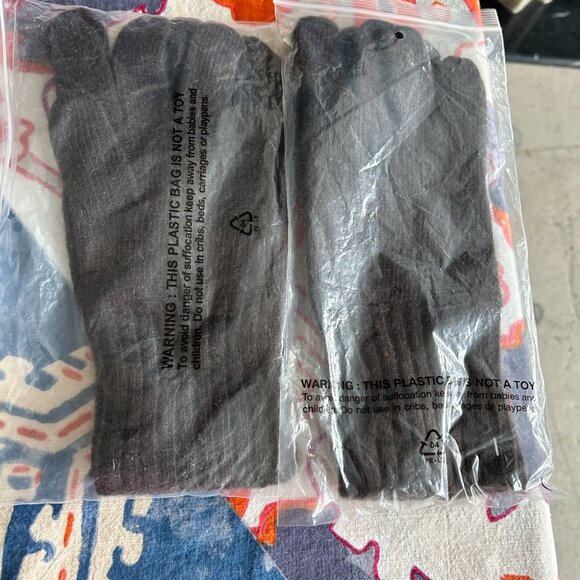 100% Wool gloves - Picture 8 of 8